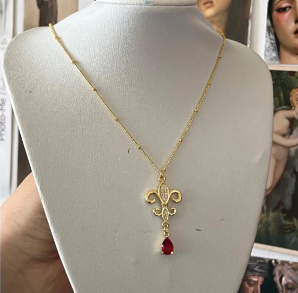 The “House of Valois” Collection