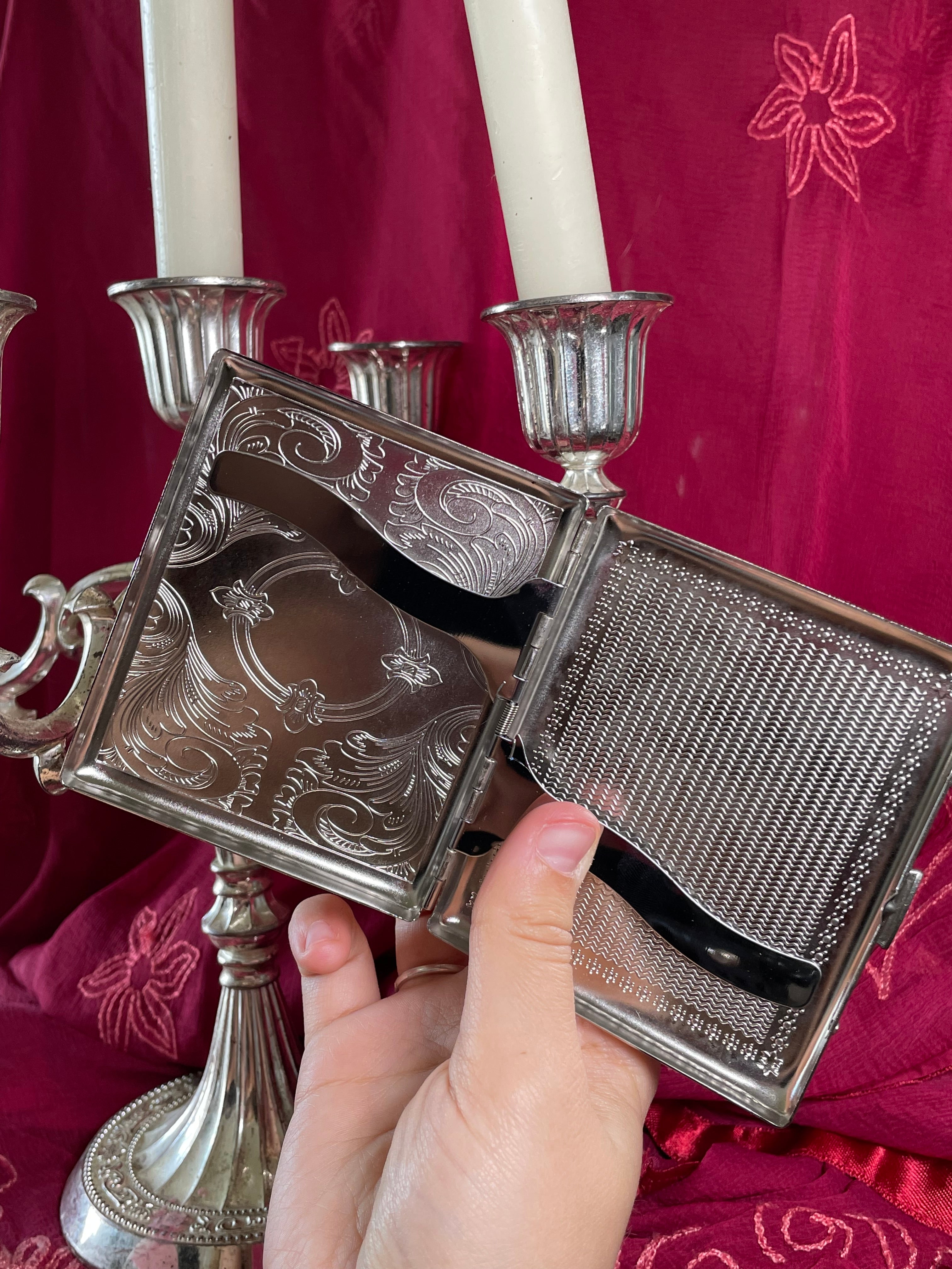 Hare Of The Hollow Cigarette Case