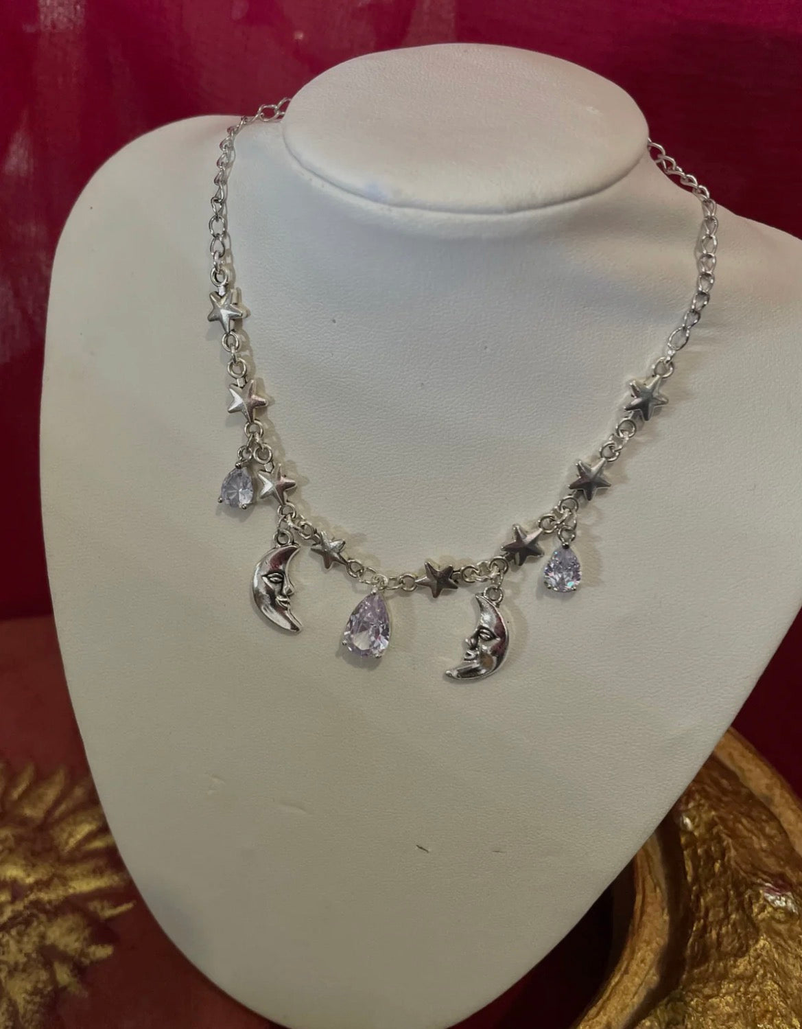 The “Planetary Glisten” Necklace