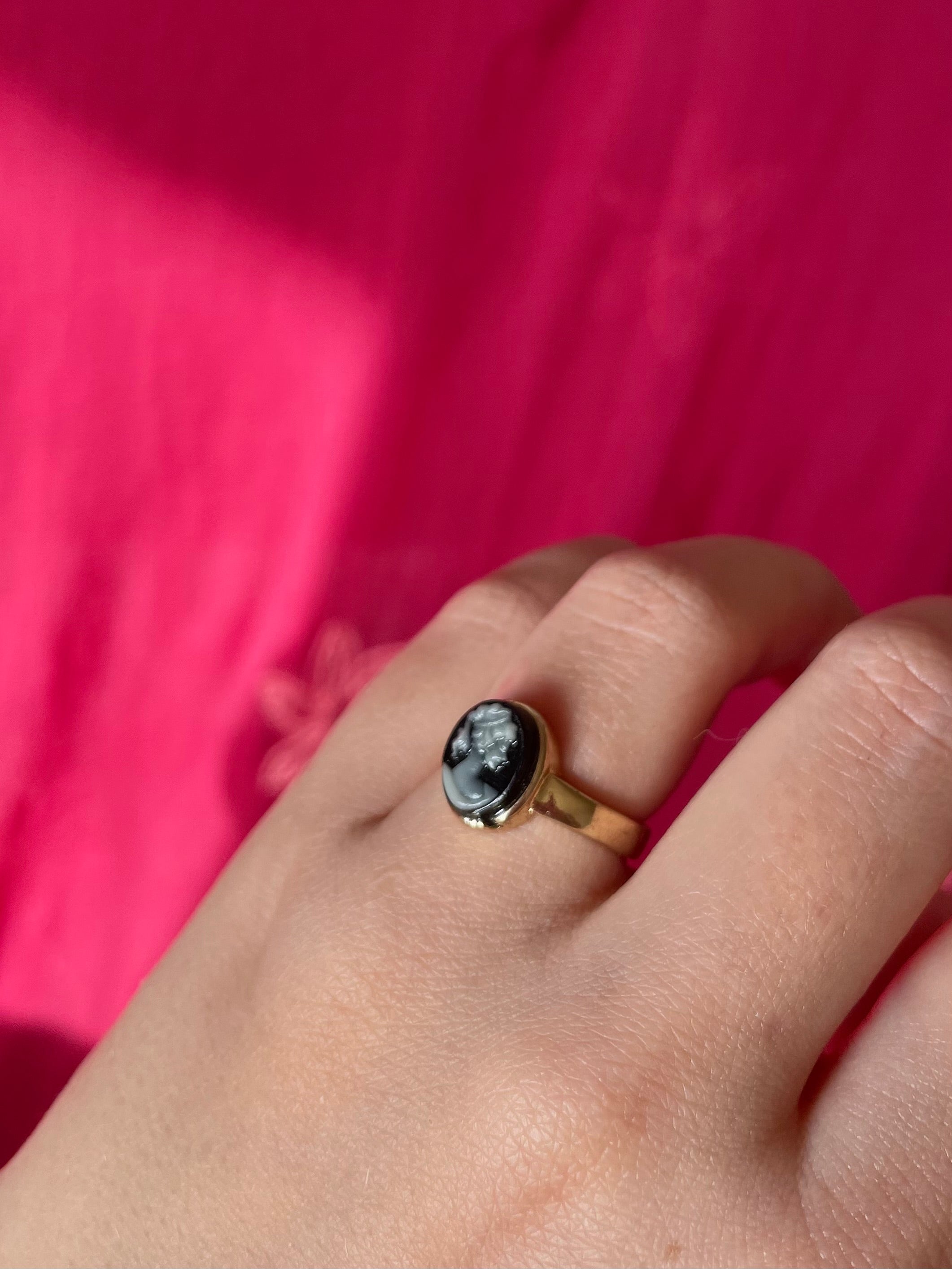 The unnamed woman ring