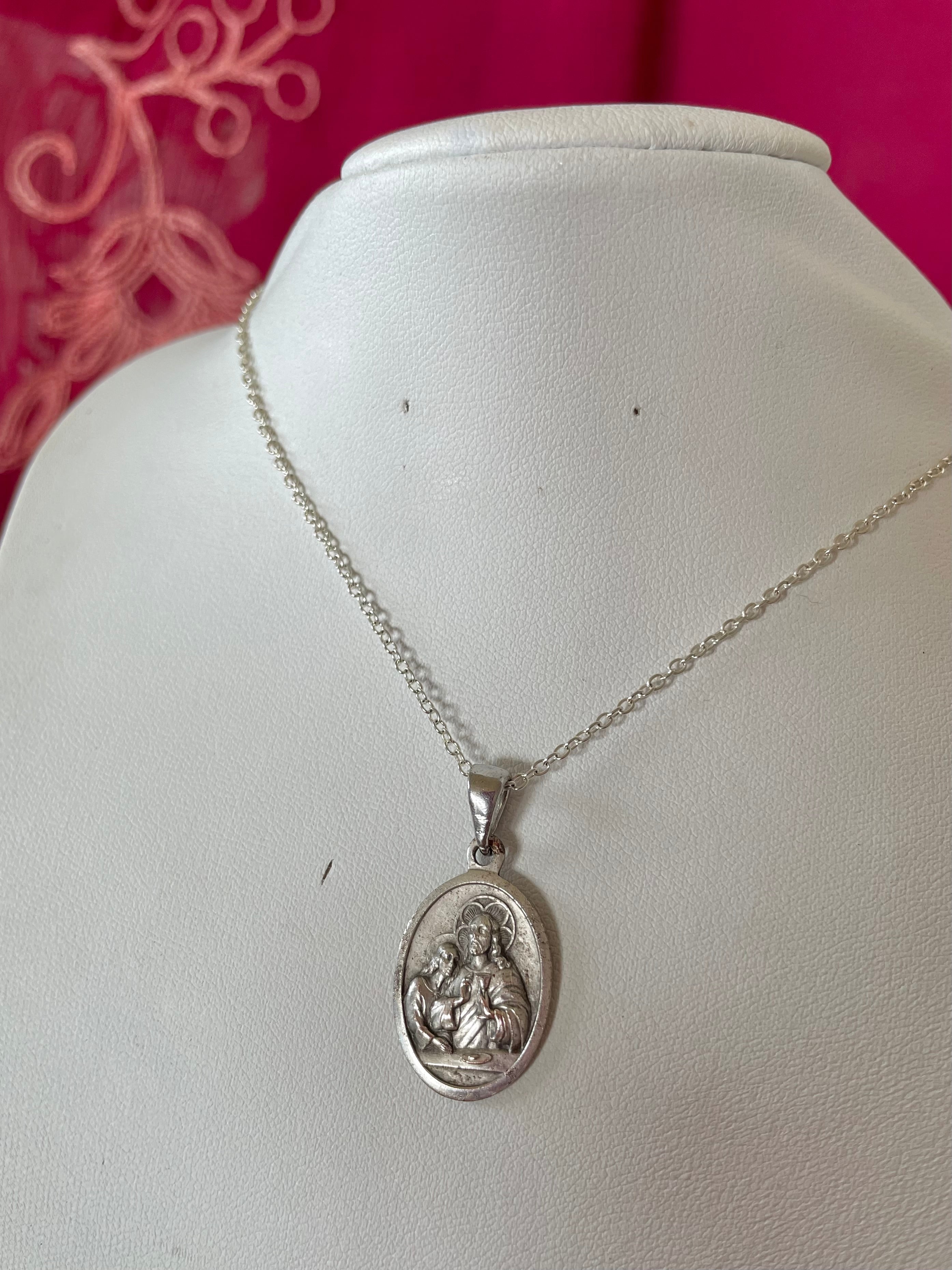 The “Saviour” Vintage Necklace